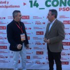 Juan Antonio Lorenzo y Juan Espadas, tras la apertura del congreso.