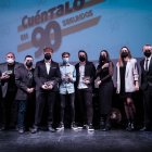 Foto de familia de todos los premiados durante la XIV gala del festival \'Cuéntalo en 90 segundos\'
