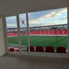 Así se ve el fútbol desde los nuevos palcos del Mediterráneo.