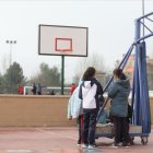 Escolares en el patio de un centro educativo.