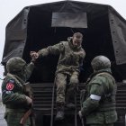 Los militares rusos se dirigen a Kiev.