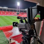 Las cámaras de televisión en el Estadio Mediterráneo.