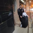 Nélson a su llegada anoche al hotel.