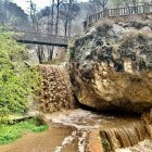 Imagen de una cascada en el Área Recreativa Nacimiento de Laujar. (FOTO: Ayuntamiento de Laujar).