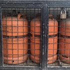 Según la Unión de Consumidores de Almería los sectores sociales de bajos ingresos económicos son usuarios de la bombona. Foto de V.N.