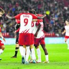 Con Umar Sadiq la vida es mucho más fácil en el Almería.