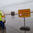 El temporal de lluvia obliga a cortar carreteras en Almería.