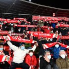 Las localidades se pueden adquirir on line, de manera presencial en la sede del club y en las taquillas del Estadio.