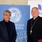 Antonio Gómez Cantero, junto al rector de la UAL.