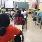 Alumnos del CEIP Virgen del Rosario de Roquetas, que no pueden estudiar religión islámica pese a que más del 60% son musulmanes.