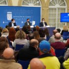 Javier A. García, Antonio Jesús Rodríguez y Fernando Giménez, ayer en el Patio de Luces ante los interinos.