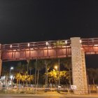 El Cable Inglés, con nueva iluminación superior para el paseo elevado.