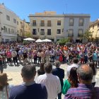 Cientos de personas frente al Ayuntamiento de Tíjola.
