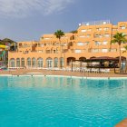 El nuevo hotel Mojácar Playa Aquapark cuenta con un gran parque acuático.