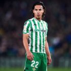 Diego Lainez busca minutos y los puede encontrar en el Mediterráneo.