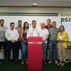 Juan Antonio Lorenzo junto a los miembros de la candidatura socialista