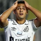 Kaiky Fernandes, central brasileño de 18 años.