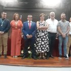 El nuevo alcalde de Serón (centro) junto a sus compañeros de Corporación.