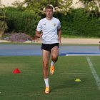 Milonanovic en el campo Anexo del Power Horse Stadium.