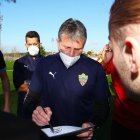 El Maestro Ángel Férez tiene cuerda.