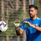 Pacheco, el nuevo portero del Almería, llegará en las próximas horas.