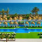 Este es el Cabogata Beach Hotel, donde vive Sadiq a la espera de salir del Almería.