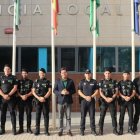 Los agentes del GOAP junto al alcalde de El Ejido, Francisco Góngora.