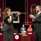María del Mar Vázquez recoge la vara de mando de Ramón Fernández-Pacheco.