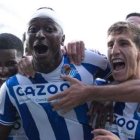 Umar Sadiq celebrando su primer gol con la Real Sociedad.