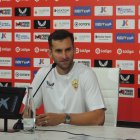Leo Baptistao en la rueda de prensa después del entrenamiento.