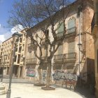 El edificio del Granero fue construido en 1878 en la Plaza del mismo nombre.