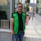 Ruben Martínez vende cuatro cupones premiados.