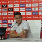 El central Kaiky en la sala de prensa del Estadio de los Juegos Mediterráneos.
