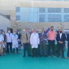 Foto de familia tras la firma del contrato de obras de Consultas Externas de Torrecárdenas.