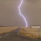 Uno de los rayos que ayer se registraron en el municipio de Topares