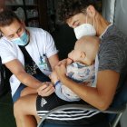 Vacunación este lunes en un centro de salud en Almería.