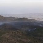 Zona del incendio con el \'mar de plástico\' de fondo.