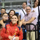 Carmen Martín con la familia en el España-Grecia que se celebró en el Palacio Mediterráneo.