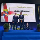 Carlos Herrera junto al presidente de la Diputación de Almería.