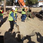 La consejera, Carmen Crespo, participa en la puesta de la primera piedra para la construcción del sistema de colectores en Huércal-Overa.