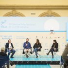 José Manuel Mouriño y Matilde Sánchez presentan el documental junto a Enrique Iznaola y Almudena Morales.