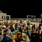 La plaza momentos antes de la gran noticia de que Mojácar fuese la ganadora del concurso.
