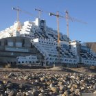 Un hotel que lleva casi dos décadas esperando su final.