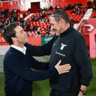 Rubi saludando a Maurizio Sarri antes de que comenzara el Almería-Lazio.