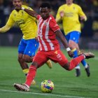 Ramazani en una jugada del partido en Cádiz.