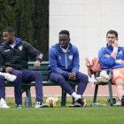 Appiah presenció el partido Málaga-Winterthur desde el banquillo.