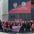Un buen grupo de peñistas del Almería viajan a Valencia.