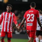 Ramazani y Samú en el partido de este lunes contra el Valencia.
