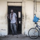 Un subsahariano residente en el poblado del Walili (Níjar), en una imagen de Juan Miguel Morales