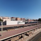 Vista general de la playa de vías y la estación intermodal